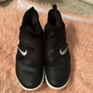 Unisex Nike basketball shoes